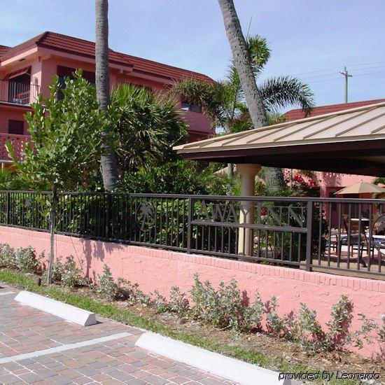 Away Inn Lauderdale-by-the-Sea Екстер'єр фото