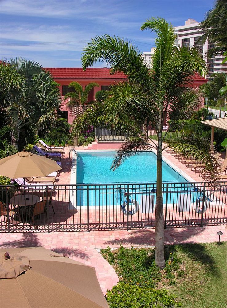 Away Inn Lauderdale-by-the-Sea Екстер'єр фото